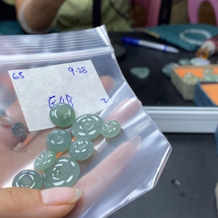 x***.定制翡翠未镶嵌不退