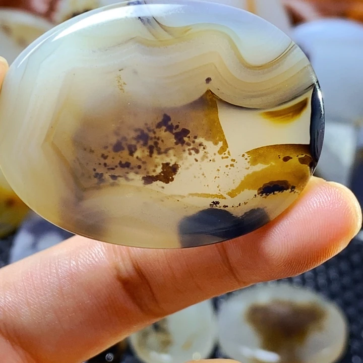玛瑙/玉髓未镶嵌珠宝半成品