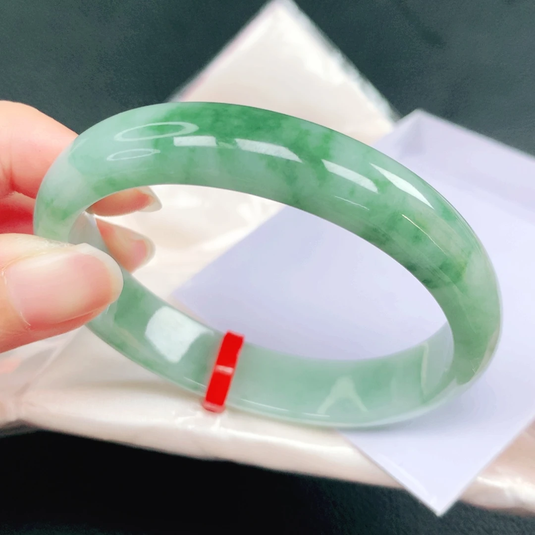 翡翠未镶嵌手镯58贵