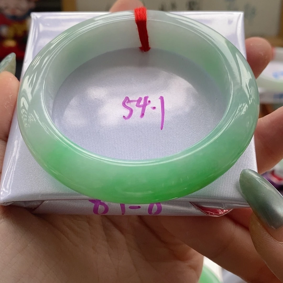翡翠未镶嵌手镯4号