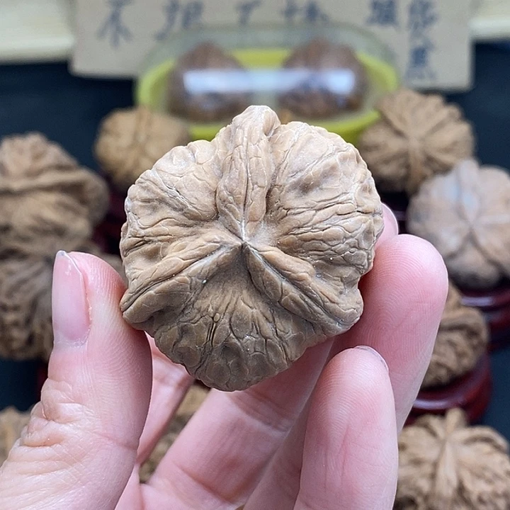 o***哥文玩核桃吊坠异形单只不退不换