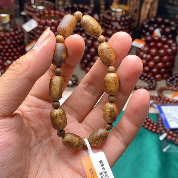 沉香手串乌身圆叶（树心油）