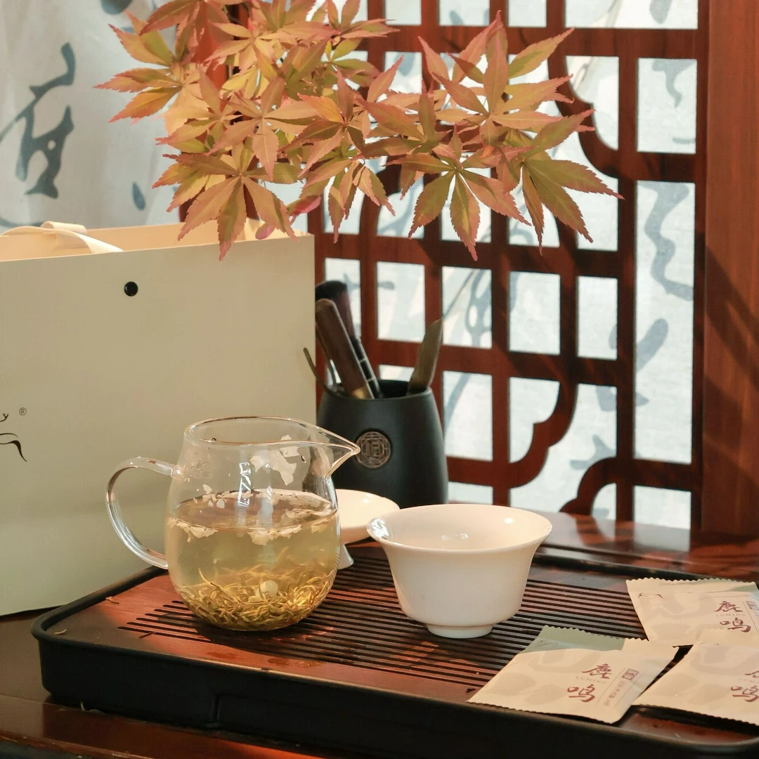 鹿鸣紫枞飘雪茉莉花茶组合礼盒