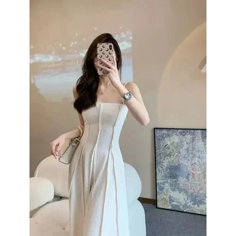 复古褶皱拼接感吊带连衣裙2025新款女装小众设计别致惊艳仙女裙子