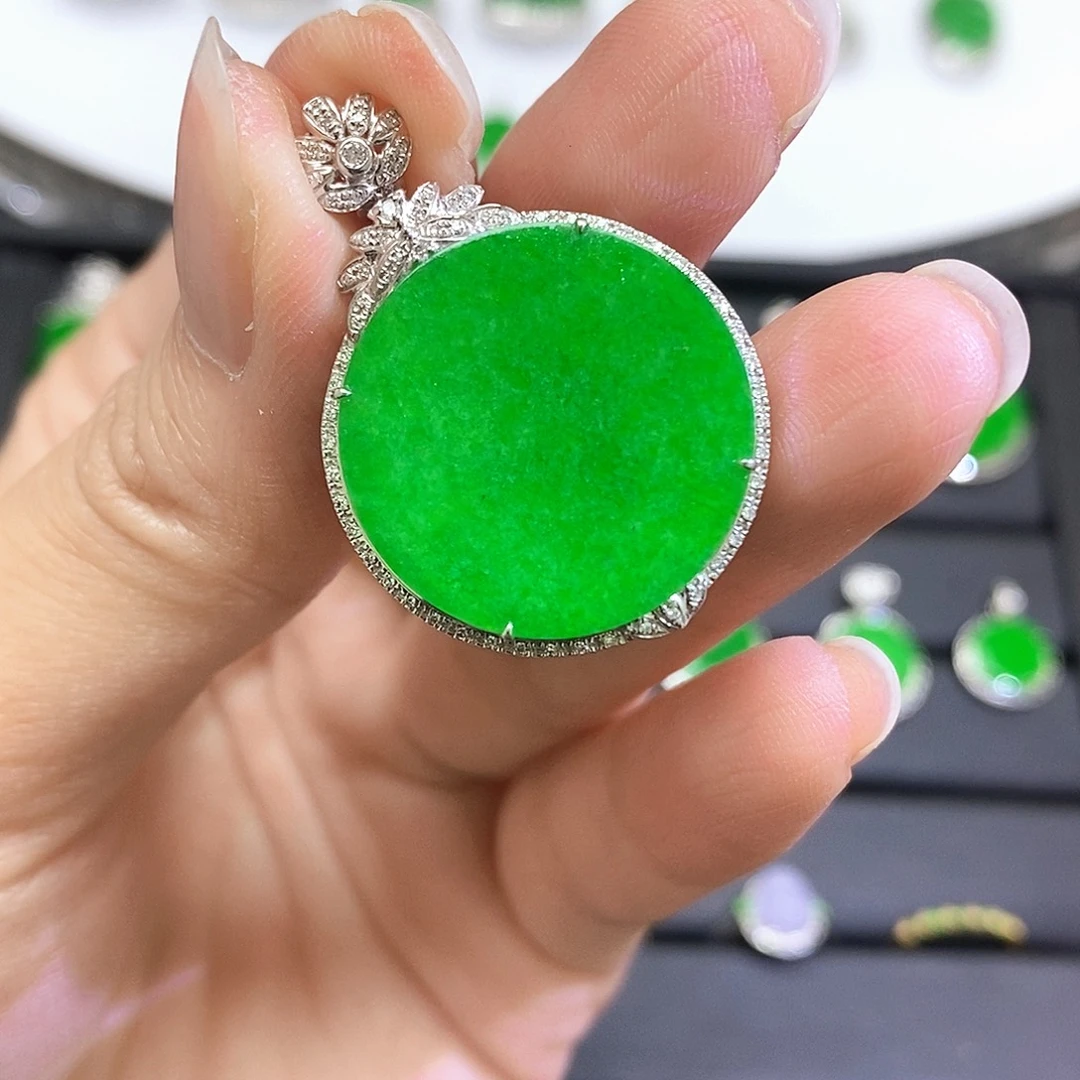 翡翠18K金镶嵌吊坠(不含链)