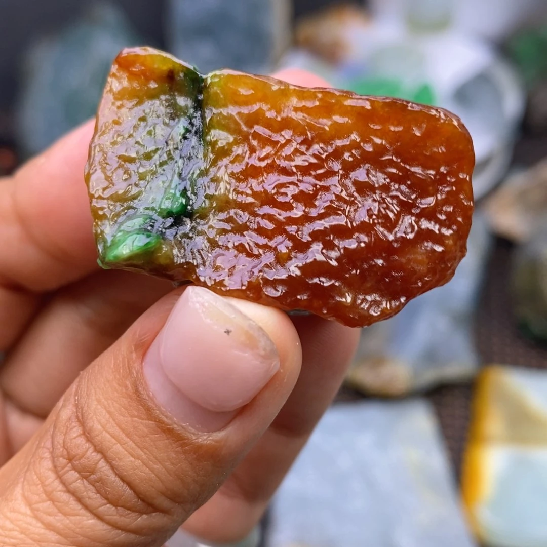 翡翠颈饰未镶嵌翡翠