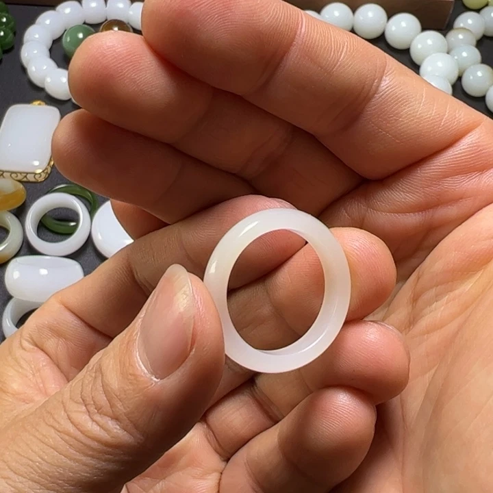 和田玉戒指20未镶嵌猴****）