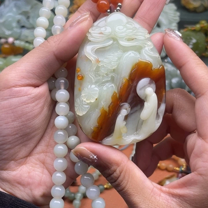 蛇纹石玉吊坠合金