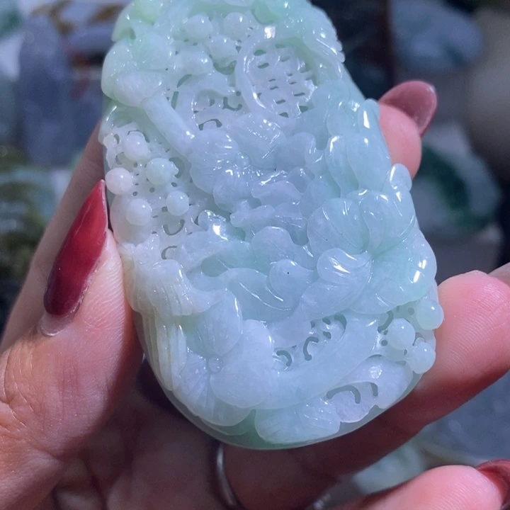 【闪购商品】翡翠未镶嵌颈饰花