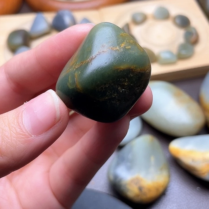 颈饰未镶嵌和田玉24