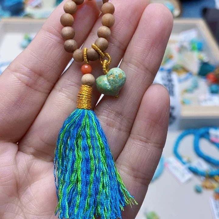 南红玛瑙未镶嵌挂件