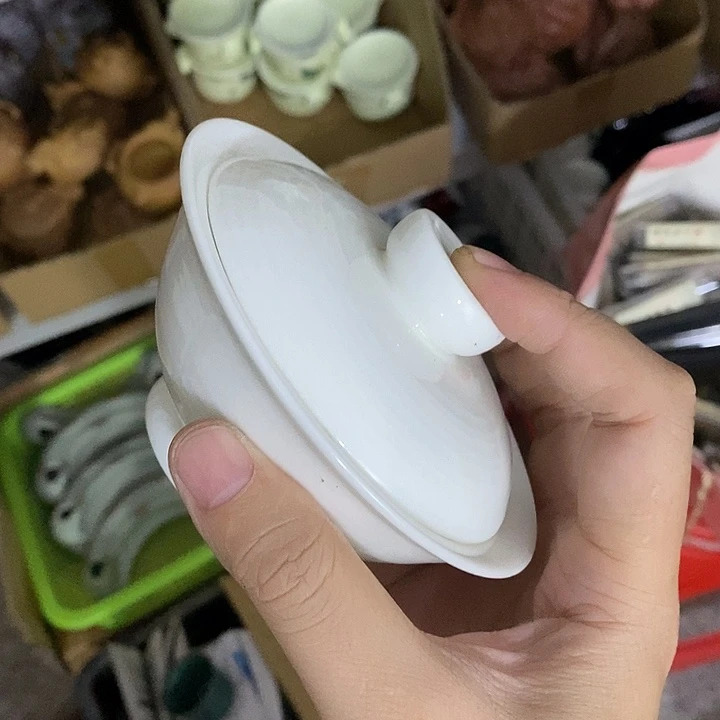 陶瓷艺术品及陶瓷壶