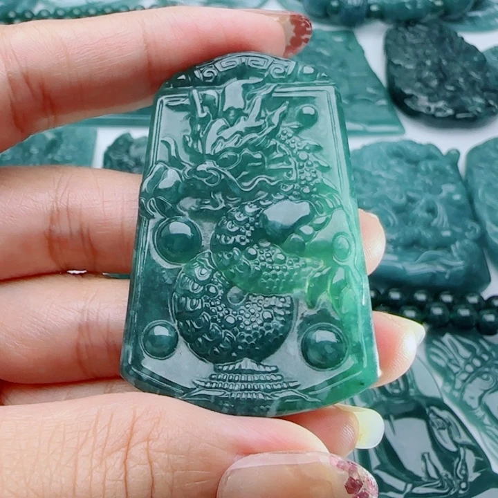 翡翠未镶嵌颈饰多样性发货天然A货翡翠