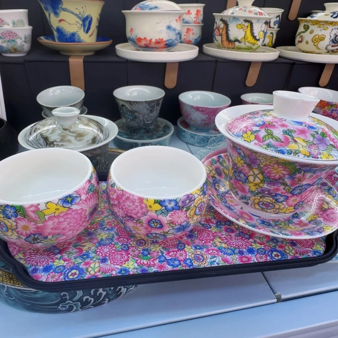 当代艺术展等活动的