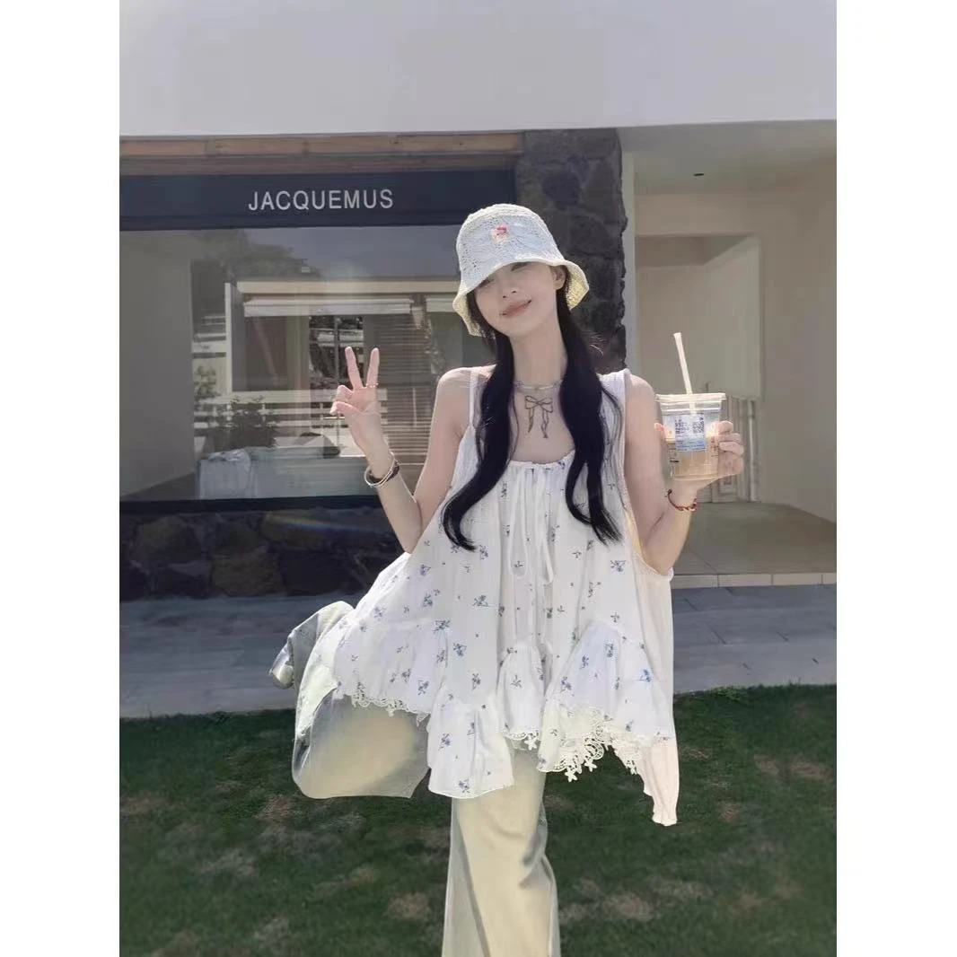 大码胖mm碎花宽松温柔甜美吊带背心夏季设计新款下摆蕾丝拼接上衣