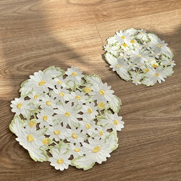 H1584 小雏菊刺绣布艺盘垫，尺寸约：30*30cm，20*20cm