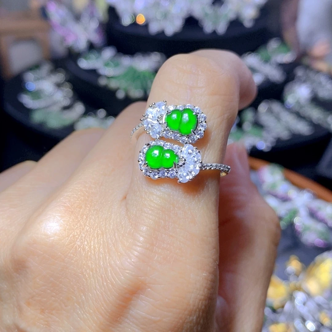 翡翠颈饰银S925镶嵌天然翡翠