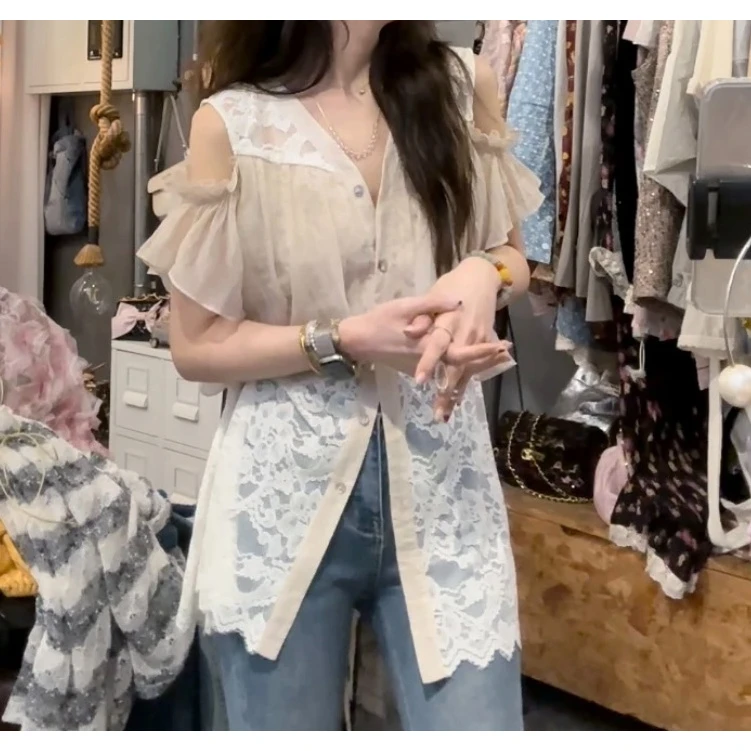 S50414953素拉那里 定制款法式欧若风蕾丝拼接露肩亮丝荷叶边衬衫