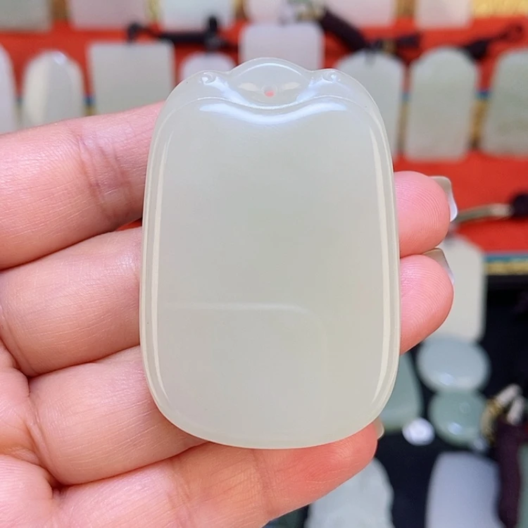 【闪购商品】颈饰未镶嵌和田玉