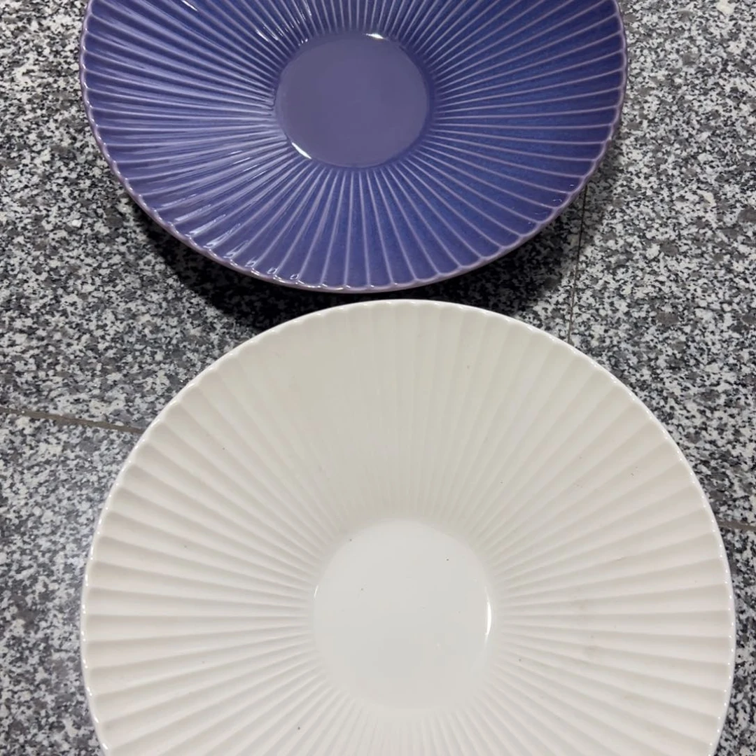 瓷荔*桃10寸浮雕斗笠深盘微瑕