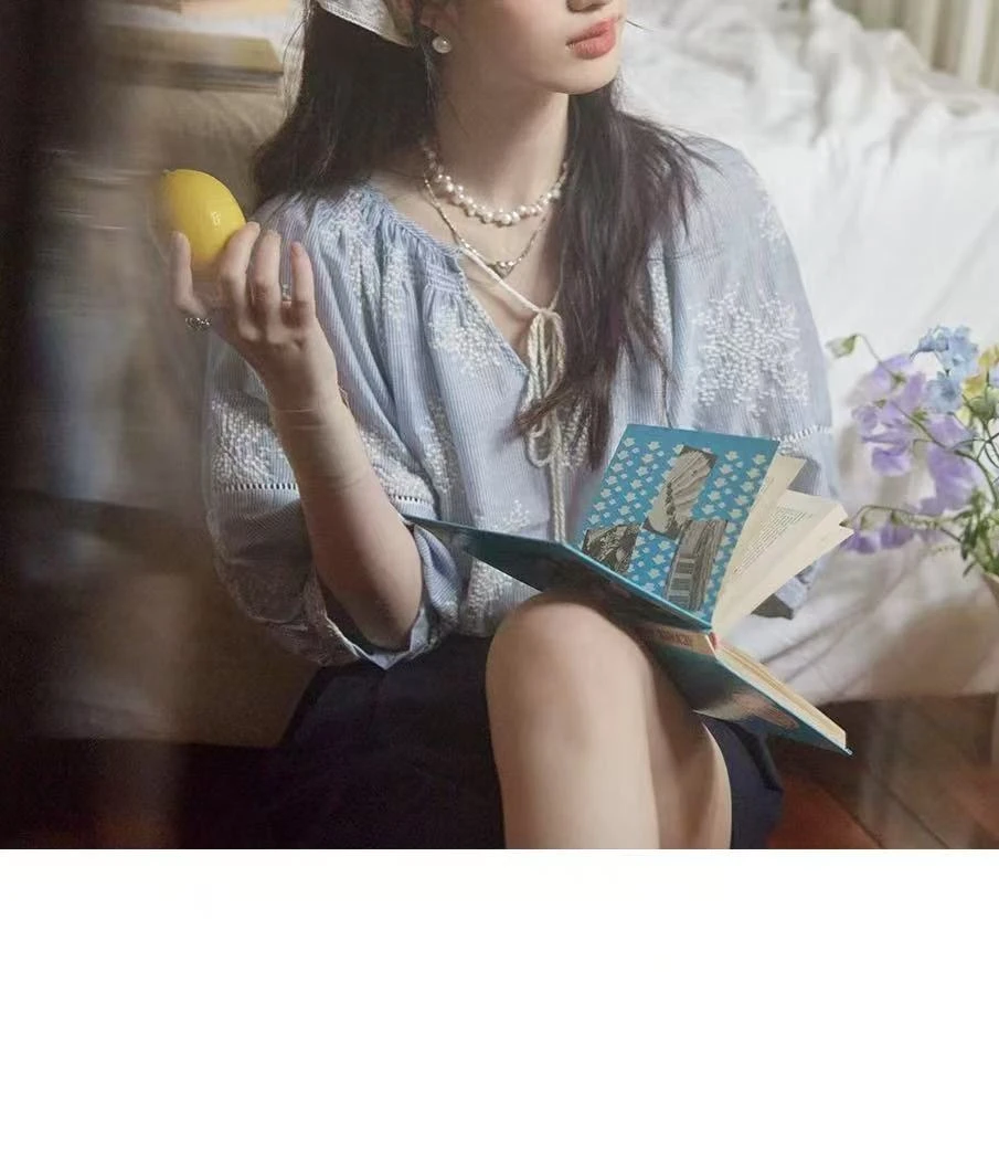 小雅姐姐 【清风徐来】刺绣清新设计感小众系带衬衫IQ98