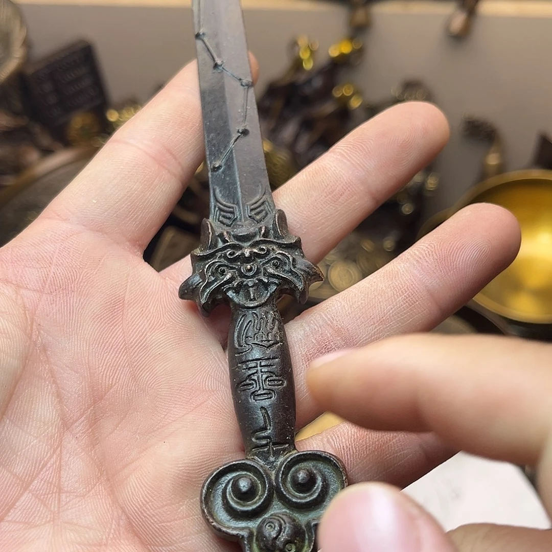 精美铜器工艺品等