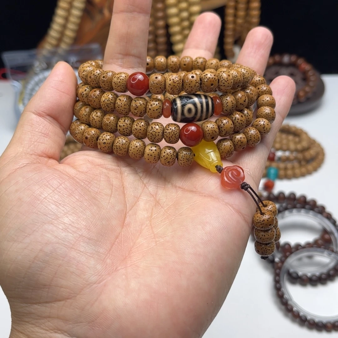 吕***头星月菩提吊坠菩提