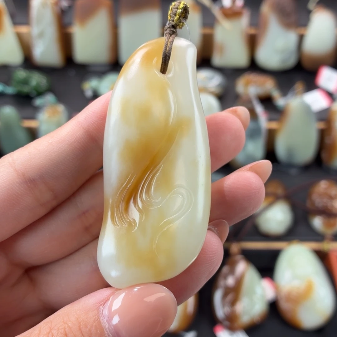 和田玉未镶嵌颈饰