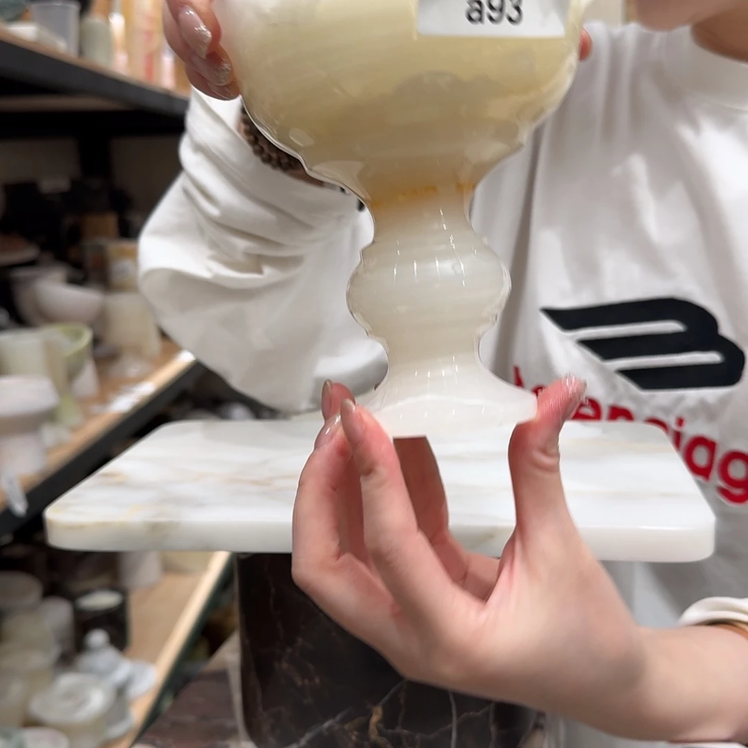 a93。  不差钱。