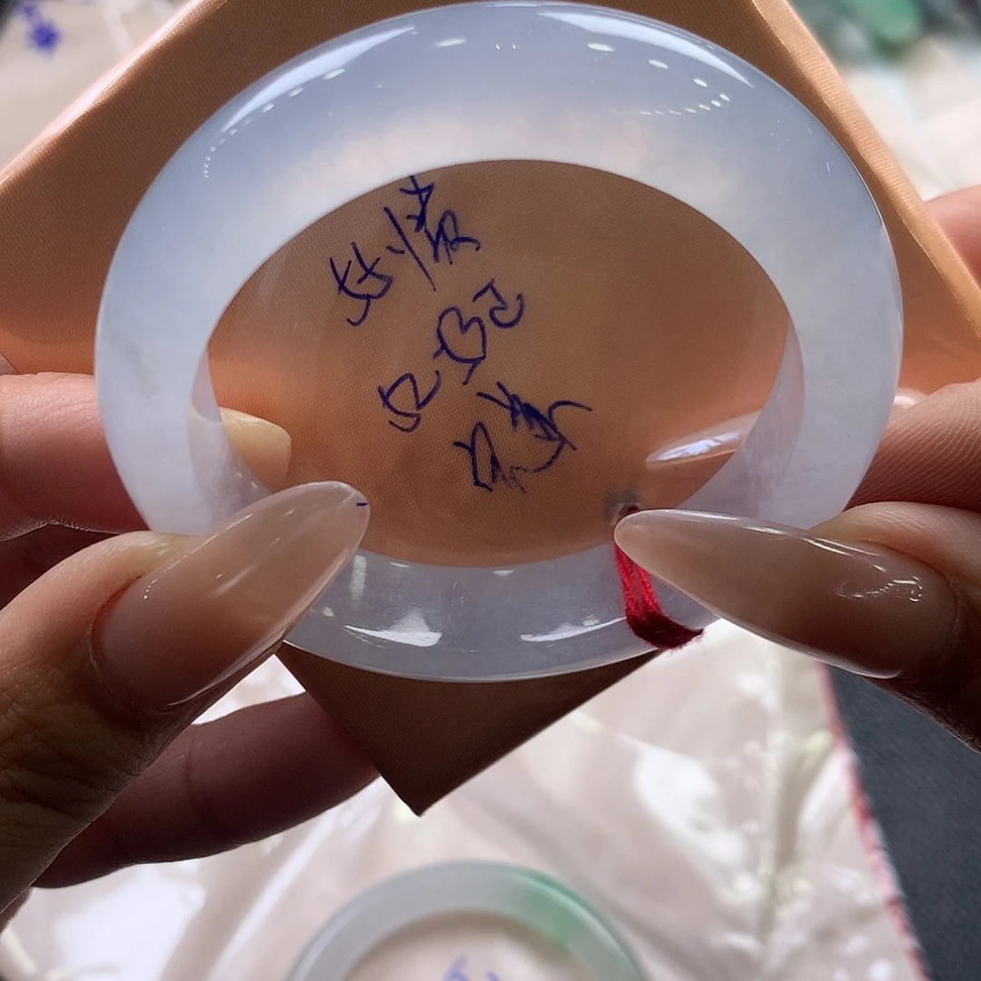 翡翠未镶嵌手镯55贵妃