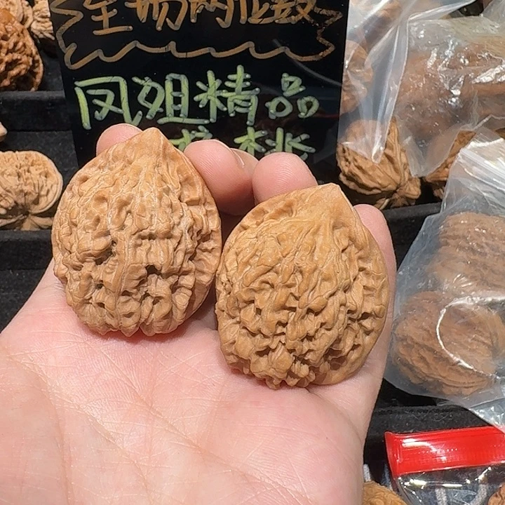 蚂***象文玩核桃把件汉高山官帽