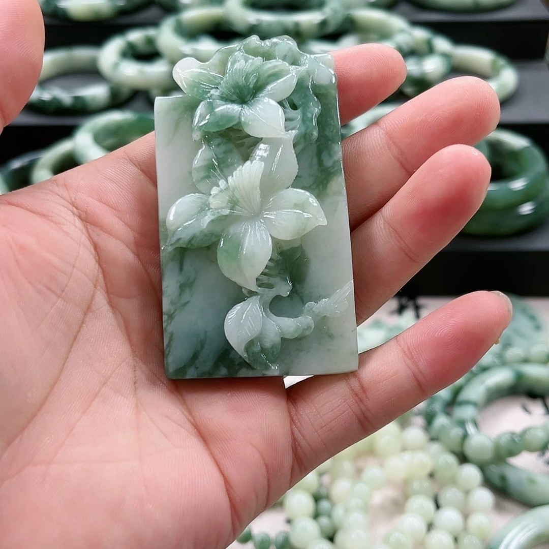 【闪购商品】未镶嵌透闪石-蛇纹石玉挂件若**长