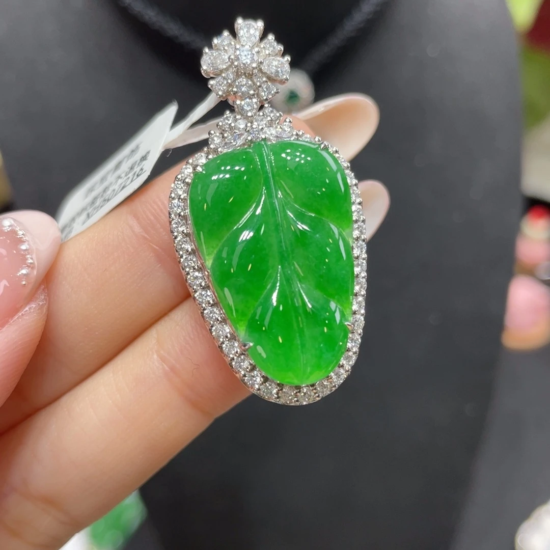 翡翠颈饰18K金镶嵌天然缅甸翡翠a货