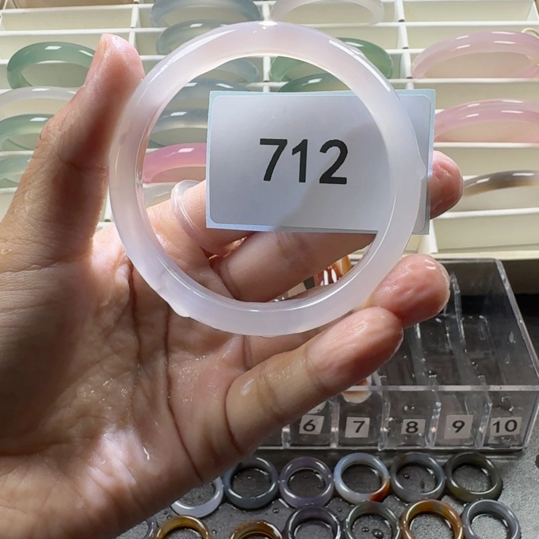 玛瑙/玉髓手镯未镶嵌712