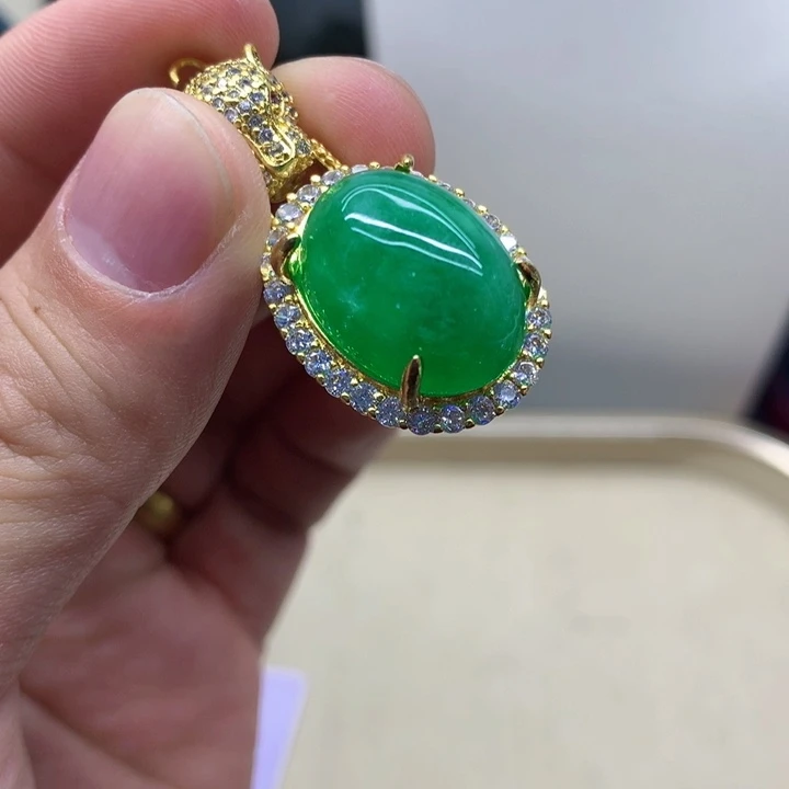 翡翠颈饰未镶嵌吊坠规格