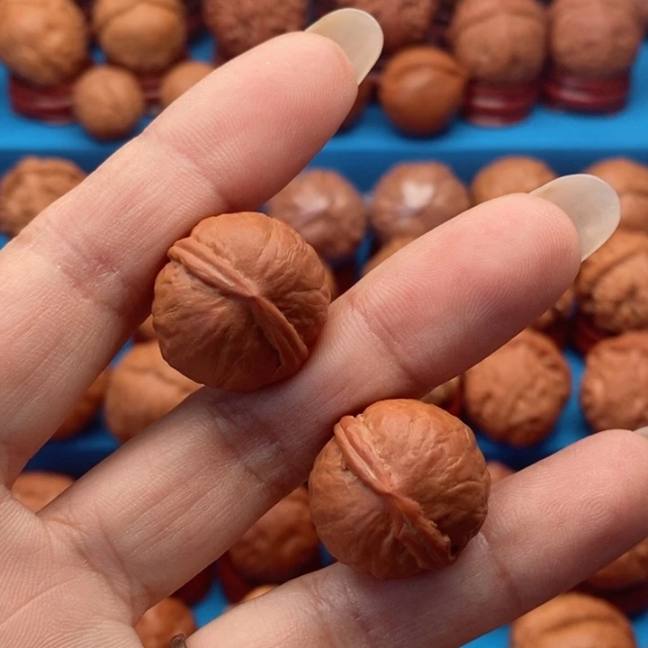 文玩核桃把件红豆