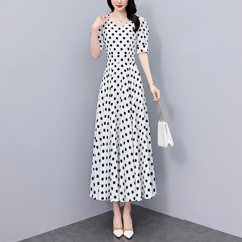 2025夏季碎花连衣裙大码妈妈连衣裙收腰显瘦遮肚长裙优雅洋气减龄