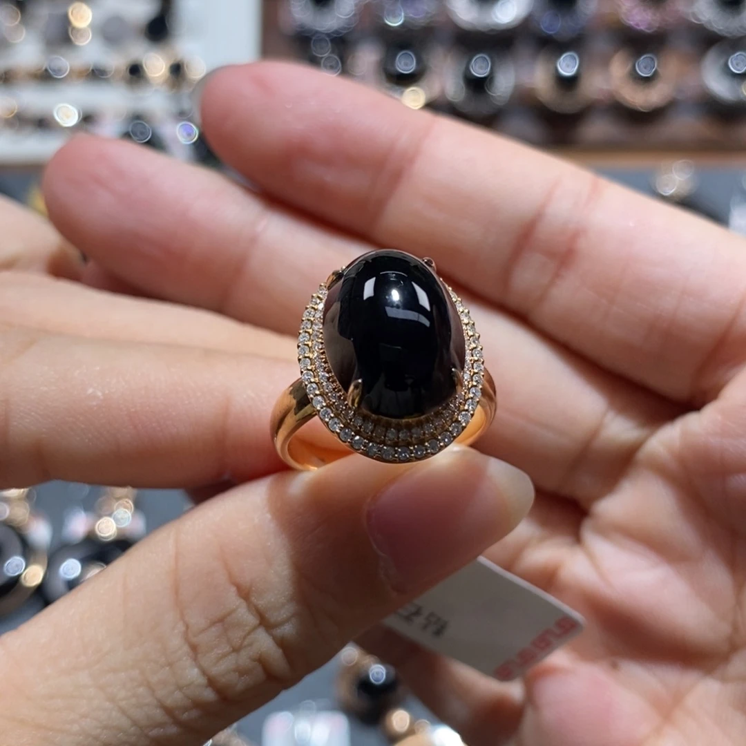 18K金镶嵌戒指翡翠墨翠