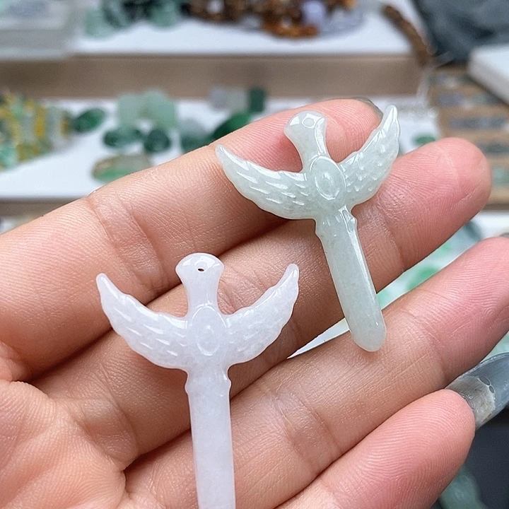 翡翠未镶嵌吊坠(不含链)一个50