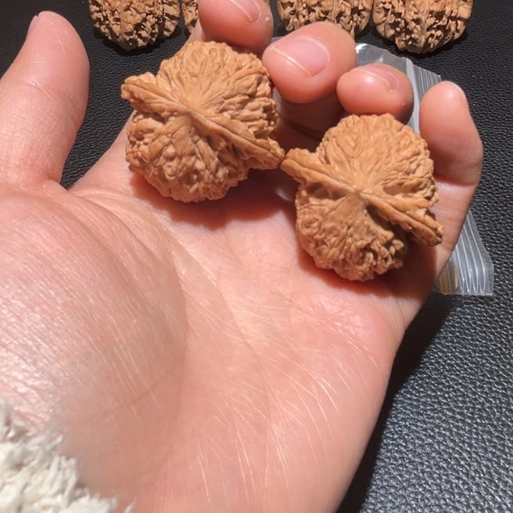 ****⁴麻团边38-肚36-34尺