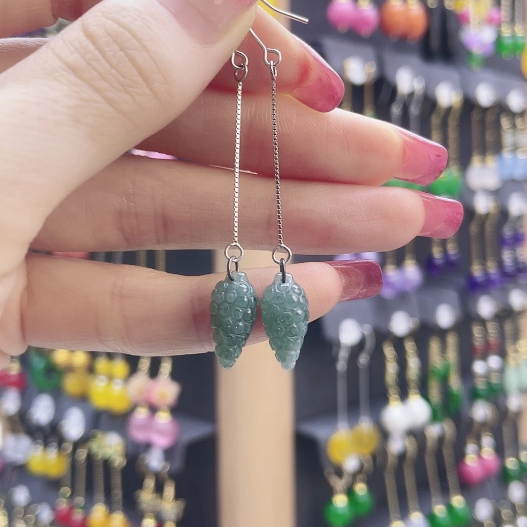 翡翠银S925镶嵌耳饰带****发葡萄