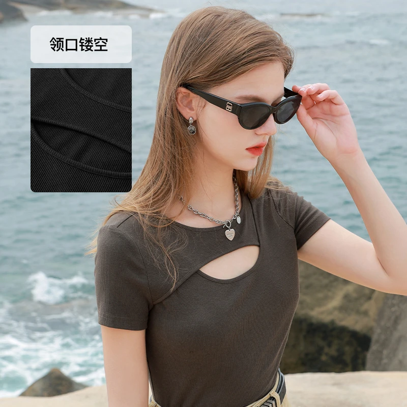 三彩2024夏季新款纯色镂空T恤设计感正肩短袖上衣修身短款简约女M