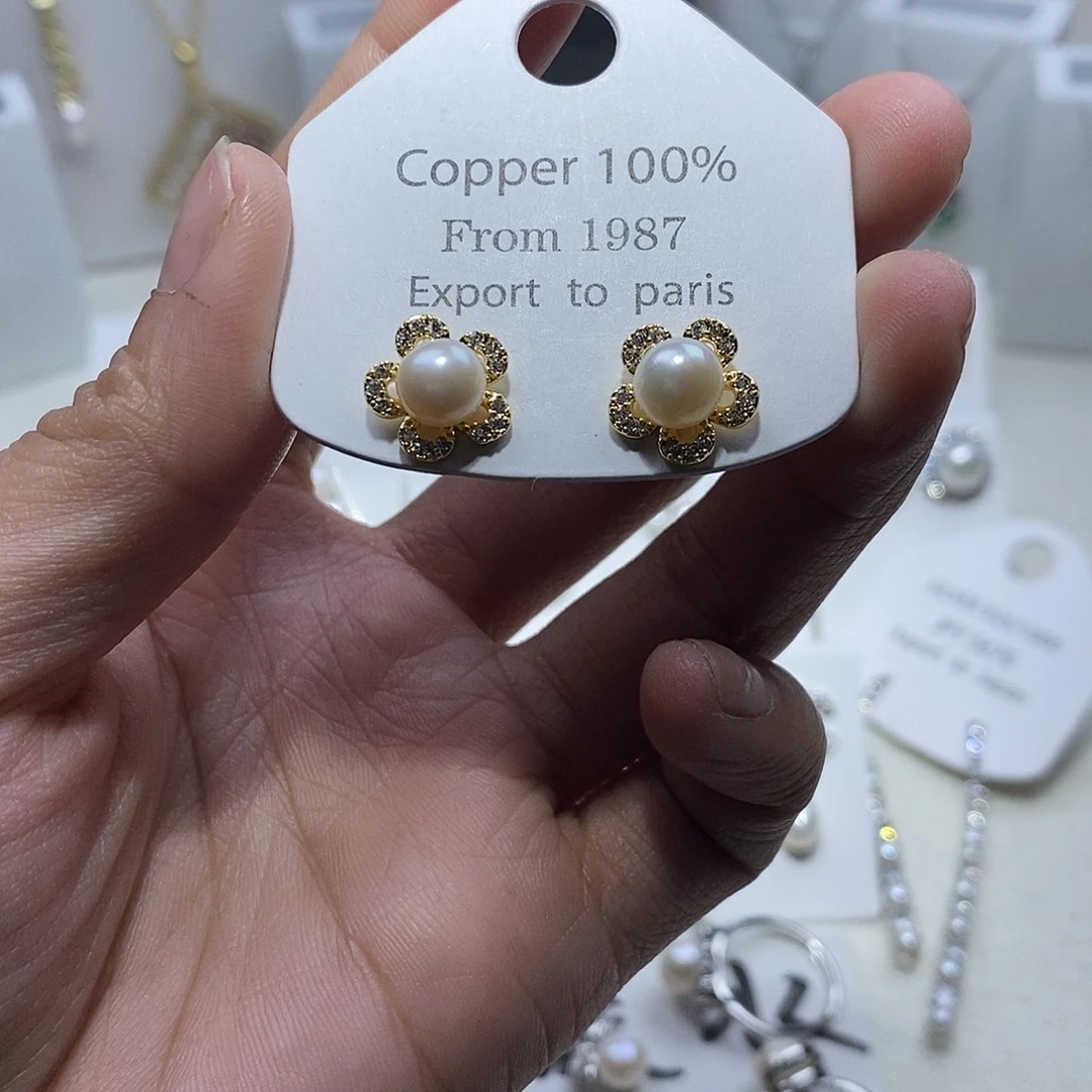 淡水珍珠耳饰未镶嵌