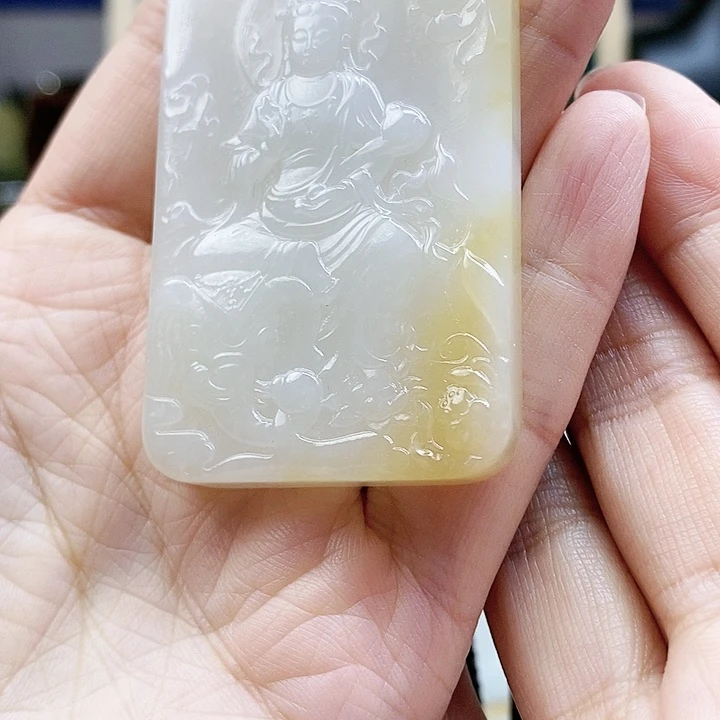 【闪购商品】颈饰未镶嵌和田玉