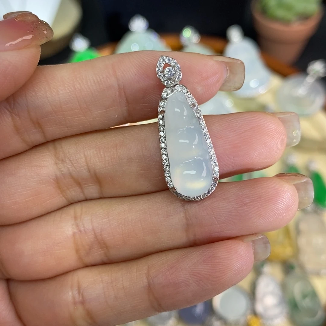 翡翠银S925镶嵌颈饰A货翡翠