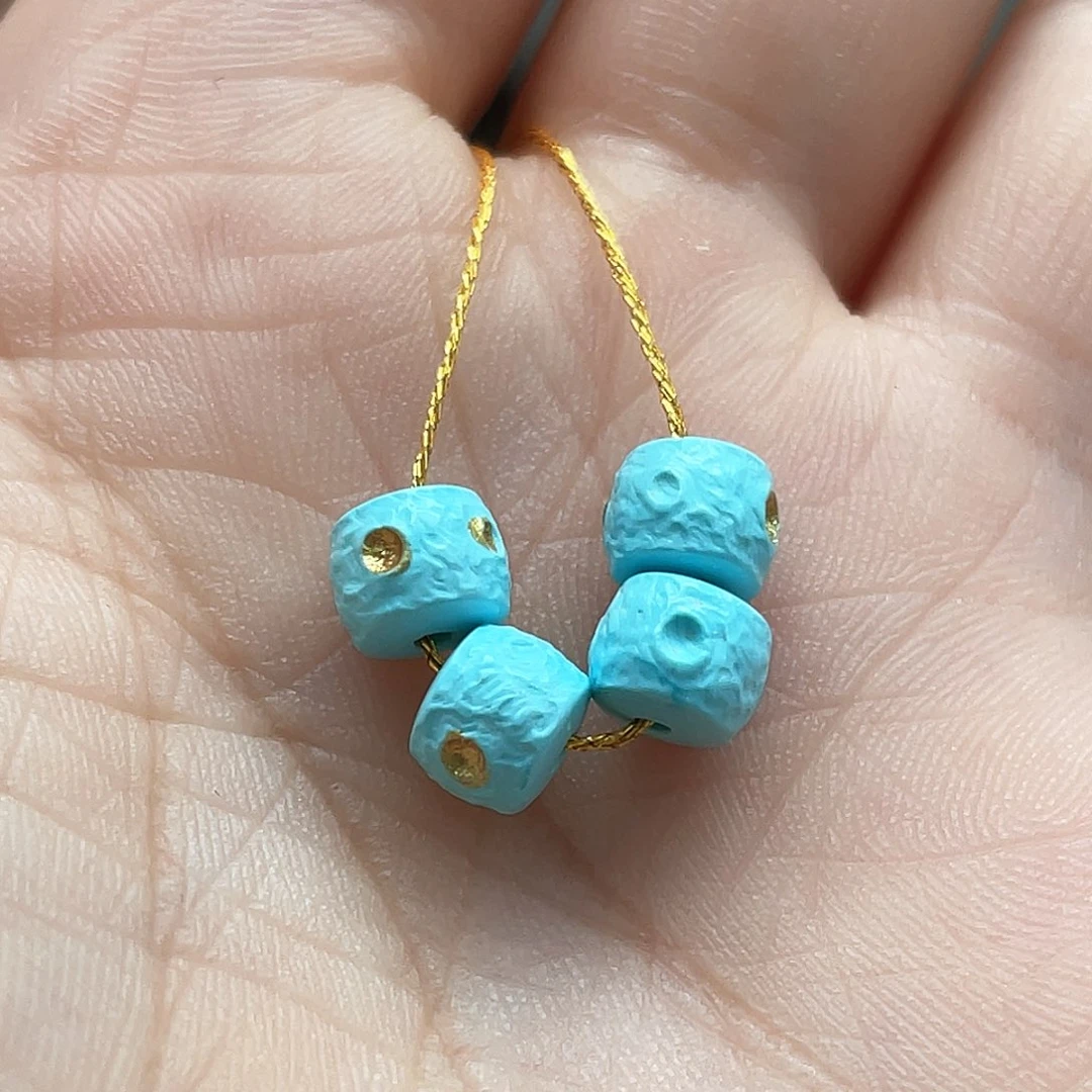 绿松石未镶嵌颈饰