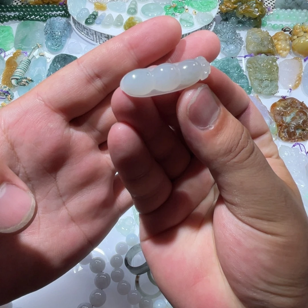 颈饰未镶嵌翡翠天然