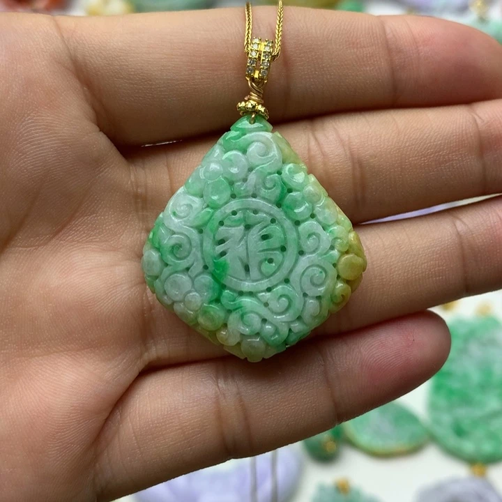 颈饰未镶嵌翡翠翡翠