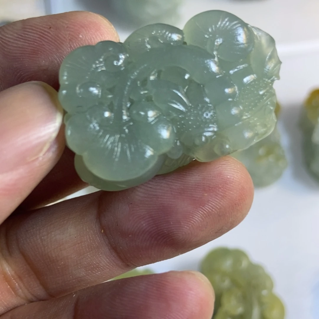 囡***囡定制翡翠未镶嵌翡翠
