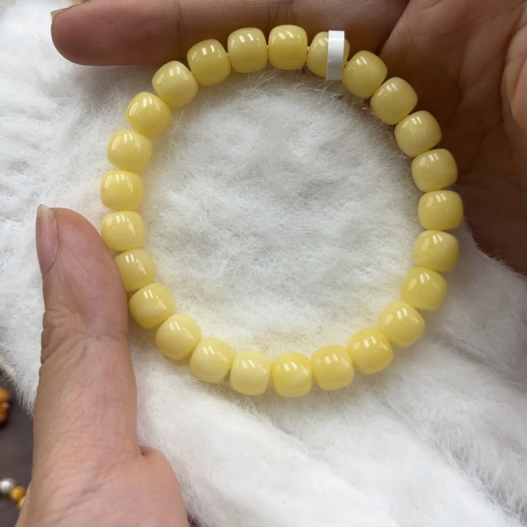 蜜蜡裸石未镶嵌未品控